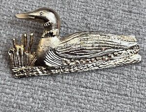 Vintage Gold Tone Mallard Duck Pin Textured Water Fowl Lapel Brooch Bird